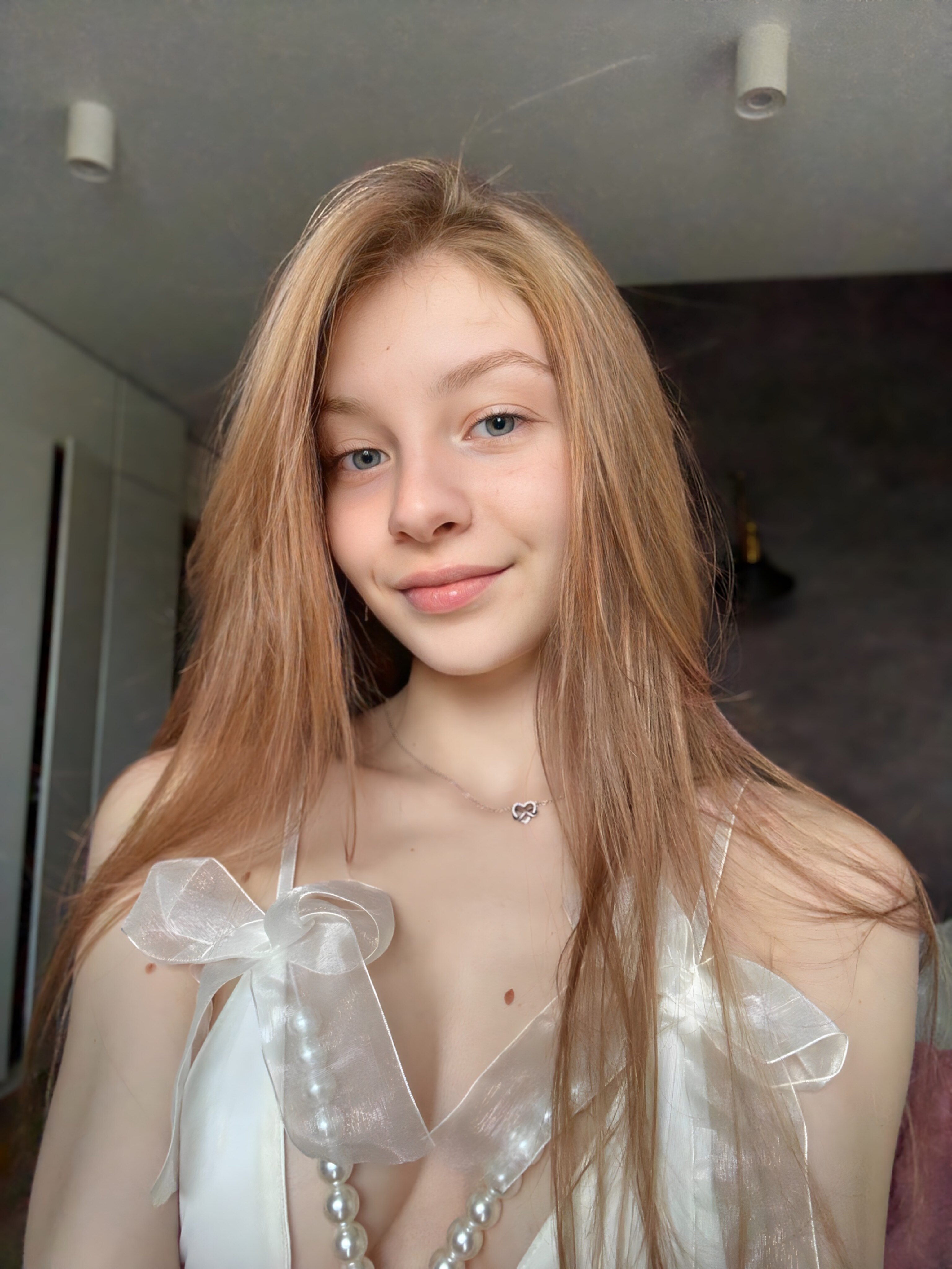 dina_candy